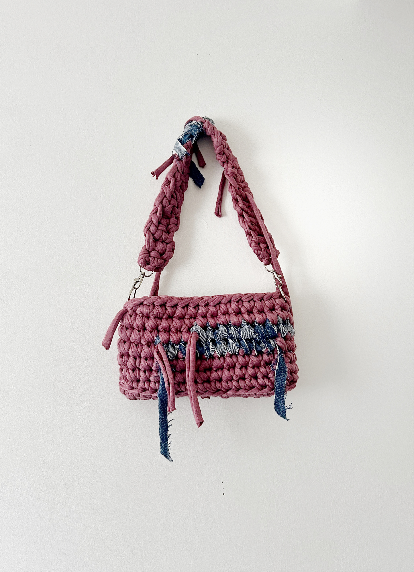 pink crochet distressed shoulder bag